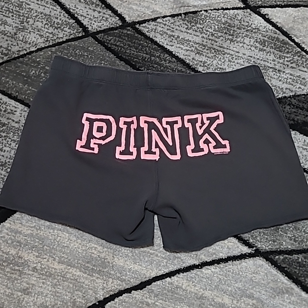 VINTAGE VS PINK DOG LOGO SHORTS